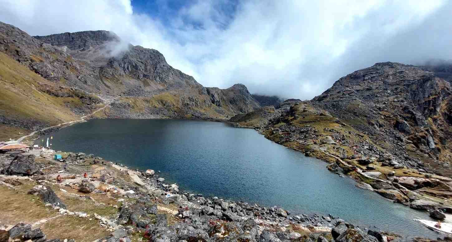 Gosaikunda Lake